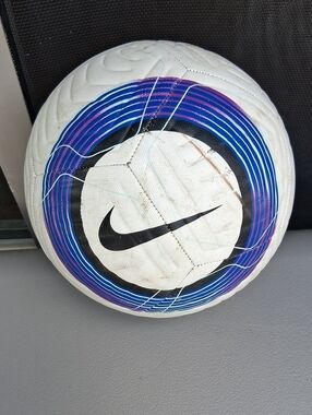 Academy NIKE Premier League Ball